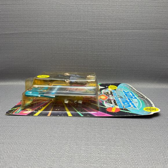 Playmates 1993 Admiral Leonard H McCoy Star Trek TNG Action Figure* - Picture 6 of 7